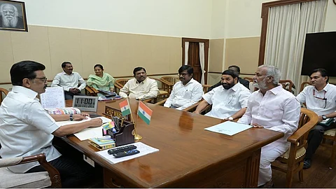 Invites TN CM to the Global Ayyappa Sangamam