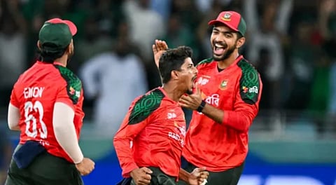 Bangladesh players celebrate a Pakistani wicket during their crucial match in Asia cup super 4.