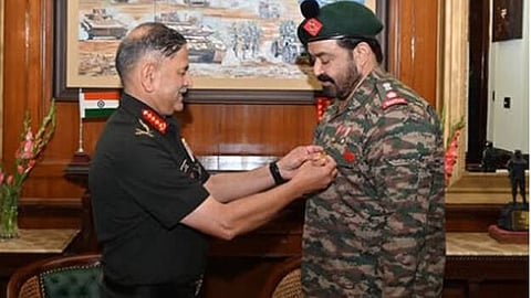 Mohanlal receives commendation from Army Chief