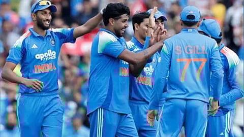 Australia dismissed for 236