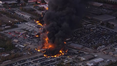 At least 3 dead, 11 injured in UPS plane crash in Kentucky