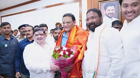 Azharuddin takes charge as minister in Telangana