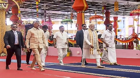 PM Modi pays respects to Sri Sathya Sai Baba