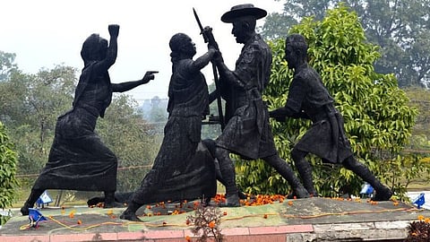 Murmu pays floral tributes at Nupi Lal memorial