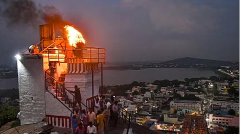 lighting of deepam on Thirupparankundram hill