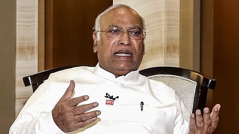 Congress President and Rajya Sabha LoP Mallaikarjun Kharge speaks to the media during Tamil Nadu Assembly elections campaign, at Thiruvanmiyur, in Chennai , Tuesday, April 21, 2026.
