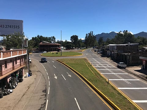 Las plazas públicas y mercados se sanitizaron