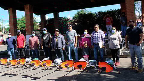 Aportaron 16 desbrozadoras, que significó un ahorro para los productores cercano al 40% de su costo total