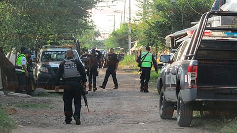 Al lugar llegaron en apoyo los elementos de la Policía Michoacán, FGE, Sedena y de la Guardia Nacional realizaron recorridos en busca de los agresores