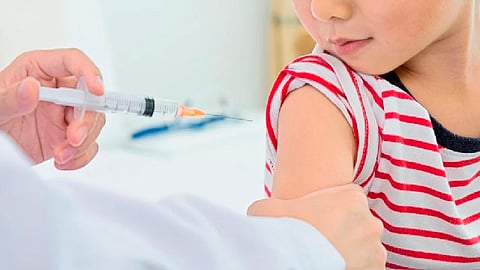 A los menores se les aplicó la vacuna Pfizer, que aún no es aprobada para niños tan pequeños