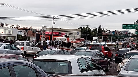 Salida a Quiroga, a Pátzcuaro y la  avenida Miguel Hidalgo registran cierres