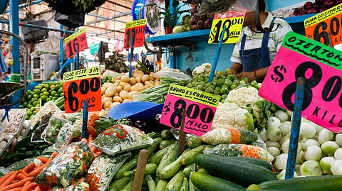 Mexicanos cambian hábitos de consumo por inflación