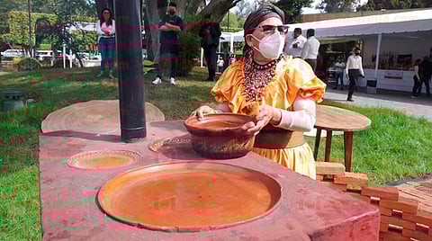 El gobernador Alfredo Ramírez llamó a los organizadores del Festival a utilizar vajillas creadas por artesanos michoacanos