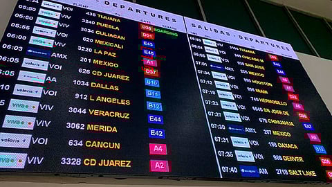 Bedolla pugnó porque los vuelos a CDMX queden de manera permanente