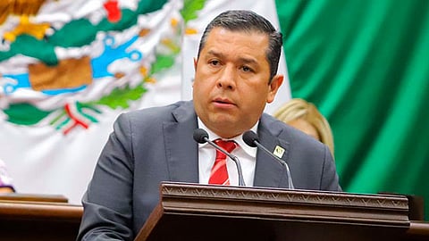 El legislador de Morena agradeció al Tecnológico por la donación del arco sanitizante para instalar en el Congreso