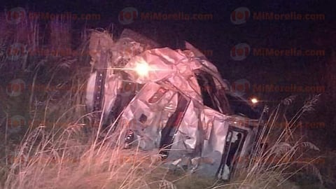 El accidente se registró a la altura de la población de Ucareo, municipio de Zinapécuaro