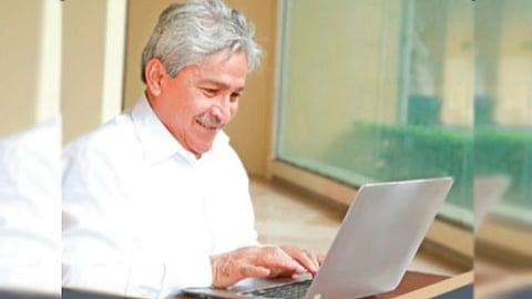 Por medio de un simulador se permite a la población pensionada, seleccionar quien les ofrece las mejores condiciones