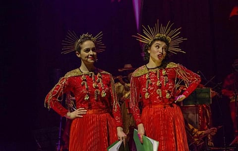 El espectáculo tiene más de 30 artista en escena