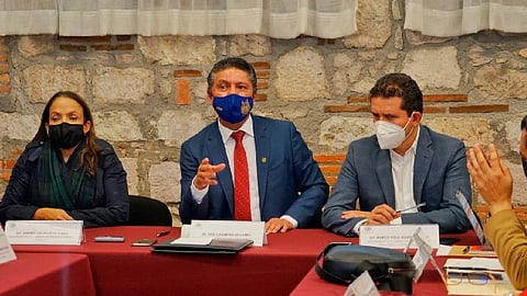 Rector de la UMSNH presenta avances académicos y financieros ante diputados