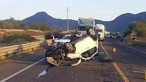 El percance obligó al cierre de la vialidad por varias horas mientras se efectuaban las actuaciones respectivas