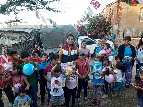 Se repartieron juguetes en las colonias Primero de mayo y La Antorcha