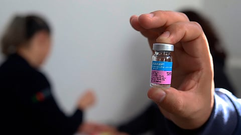 Aztra Zeneca, Cansino, Pfizer y Moderna son igual de efectivas