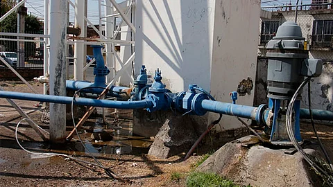 Se instaló el equipo para comenzar a suministrar de polímero al agua que extrae el pozo profundo