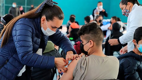 El biológico que se estará aplicando es el de la farmacéutica Pfizer