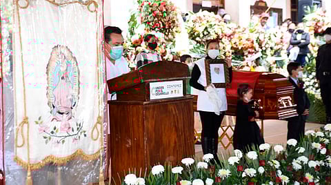 Previo al homenaje se realizó una misa de cuerpo presente