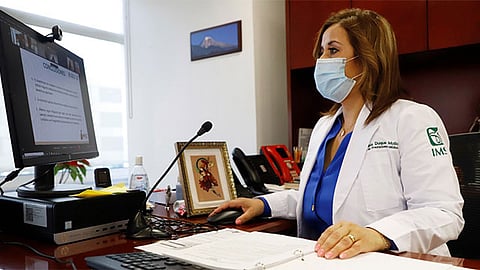 De manera virtual se realizó la septuagésima séptima reunión entre autoridades del Instituto con madres y padres de menores oncológicos