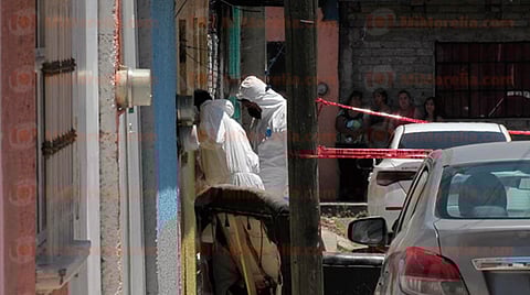 Los uniformados acordonaron el área, después llegaron los especialistas de la Unidad de Servicios Periciales y Escena del Crimen