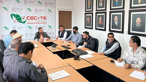 Víctor Báez, director general del Cecytem recalcó que uno de los ejes de trabajo de la actual administración es mejorar la calidad educativa y contar con espacios dignos