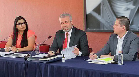 Michoacán, único estado del país en atender desplazamiento forzado: Bedolla