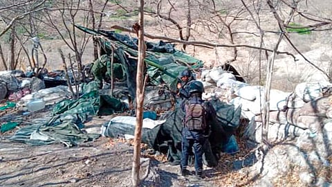 Los uniformados procedieron a la destrucción de dichos muros y posteriormente, se dio vista a la autoridad correspondiente