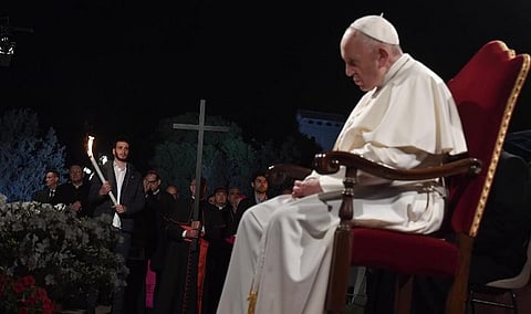 El dolor en la rodilla derecha que tiene el papa lo tiene desde hace ya unos meses
