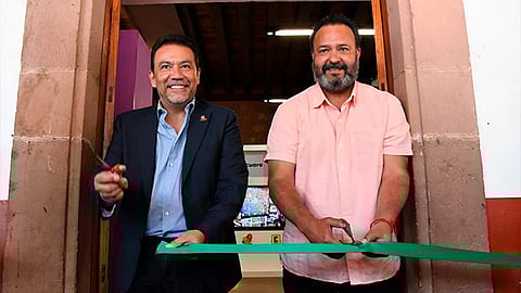 El listón fue cortado por el presidente municipal, Julio Arreola y el secretario de Turismo del Estado, Roberto Monroy