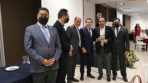 8 profesores recibieron la Condecoración “Maestro Manuel Altamirano” y la medalla “Maestro Rafael Ramírez” por 40 y 30 años de servicio, respectivamente