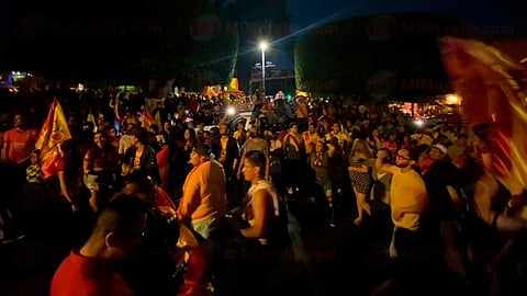 Afición festeja el triunfo del Atlético Morelia en las Tarascas