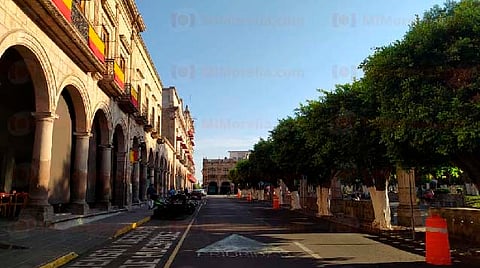 Uno de los motivos es que es una vía de varias rutas del transporte público