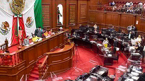 Esta semana se acordaría aumento salarial con intérpretes del Congreso: Pineda