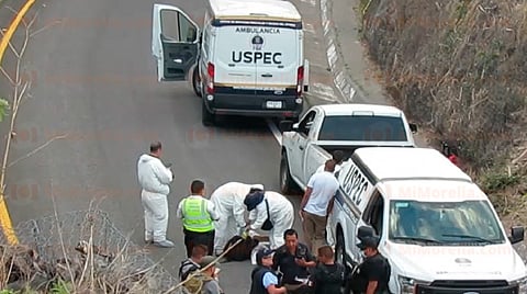 De Huandacareo, los 6 hallados sin vida en camioneta; habían salido a un baile
