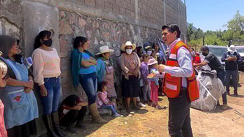 El alcalde conoció de primera mano las necesidades de los habitantes