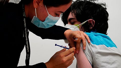 Este miércoles 4 de mayo, se estarán inmunizando de 8:00 a 15:00 horas a jóvenes de 14 municipios, serán inmunizados con el biológico de Pfizer