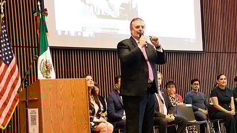 Marcelo Ebrard presenta Jóvenes Construyendo el Futuro en Los Ángeles