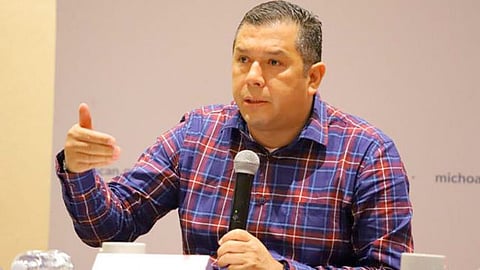 Gran parte de las armas que actualmente utilizan los cárteles en Michoacán, fueron distribuidas ilegalmente en el sexenio de Peña Nieto, por parte del Virrey, Alfredo Castillo, subrayó