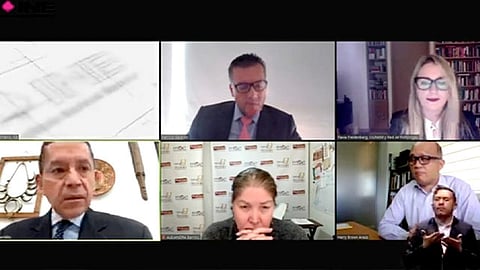 Las plataformas digitales proporcionan la oportunidad para expandir y mejorar la democracia, coicidieron