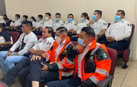 Egresa generación 2021-2022 de Academia Regional de Atención a Emergencias en Pátzcuaro