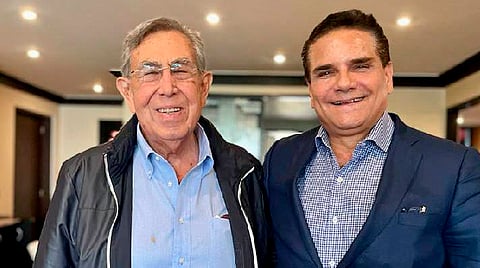 El PRD calificó como positiva la aparición pública del político