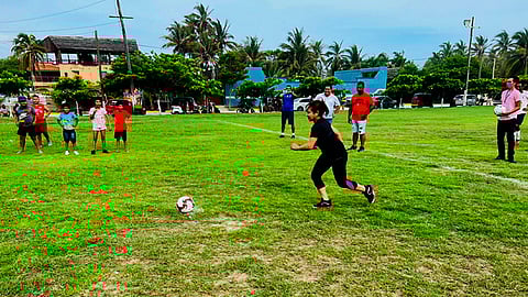 Inauguran Torneo de Barrios “Beto Grajeda e Isela Favela”