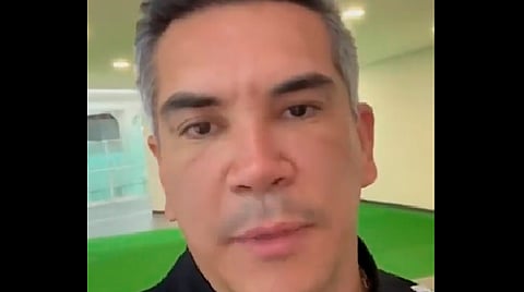 Denunció que firmó documentos no oficiales